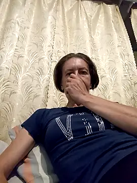 Snapshot of Tania9876 chatting on 07-08-26, 06:45 Tania9876 online show from 07-08-26, 06:45