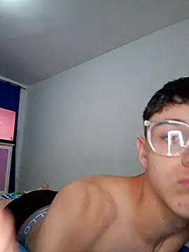 AxelKiran online show from 04-19-26, 01:27