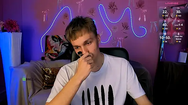 Snapshot of john_lik chatting on 05-01-26, 07:18 john lik online show from 05-01-26, 07:18