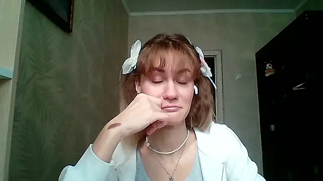 ElenoreHolguin online show from 03-10-26, 09:14