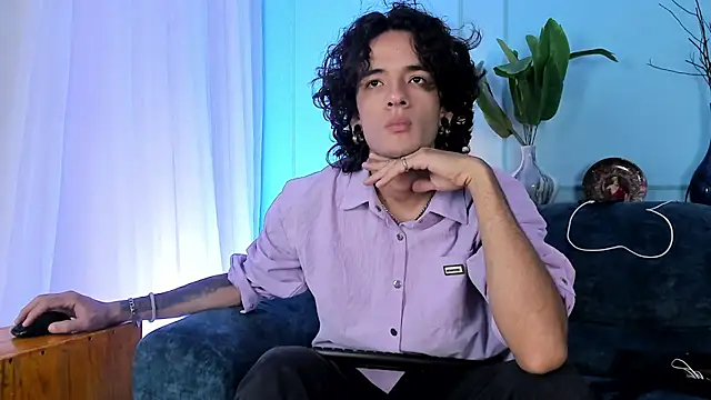 Skinny Mac online show from 04-19-26, 01:21