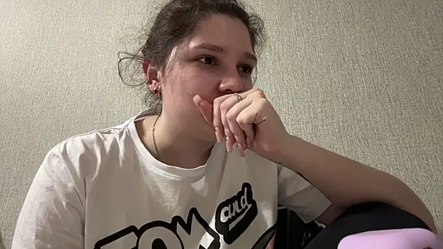 Emmiebutwihu online show from 04-15-26, 11:28