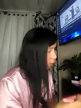 Snapshot of Camillemonroe_ chatting on 04-30-26, 08:31 Camillemonroe online show from 04-30-26, 08:31