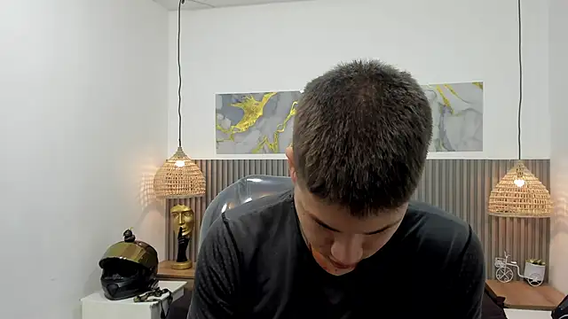AlessandroFranco online show from 04-18-26, 01:04