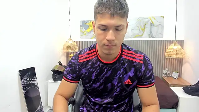 Snapshot of AlessandroFranco chatting on 05-07-26, 01:27 AlessandroFranco online show from 05-07-26, 01:27