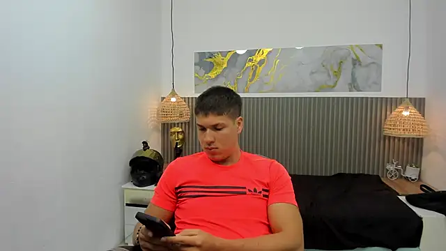Snapshot of AlessandroFranco chatting on 05-11-26, 04:04 AlessandroFranco online show from 05-11-26, 04:04