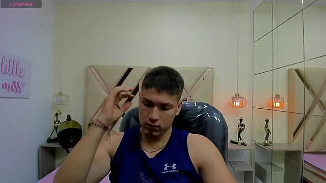 Snapshot of AlessandroFranco chatting on 05-23-26, 01:26 AlessandroFranco online show from 05-23-26, 01:26