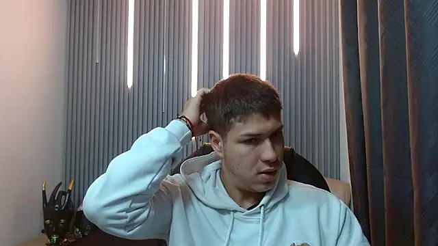 Snapshot of AlessandroFranco chatting on 06-05-26, 01:28 AlessandroFranco online show from 06-05-26, 01:28