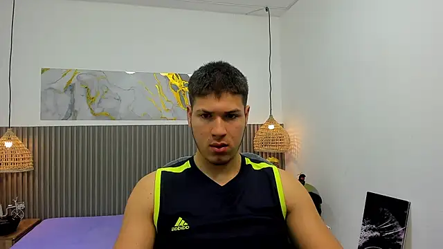 Snapshot of AlessandroFranco chatting on 07-04-26, 01:28 AlessandroFranco online show from 07-04-26, 01:28