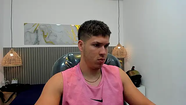 Snapshot of AlessandroFranco chatting on 07-16-26, 12:44 AlessandroFranco online show from 07-16-26, 12:44