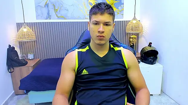 Snapshot of AlessandroFranco chatting on 07-18-26, 12:42 AlessandroFranco online show from 07-18-26, 12:42
