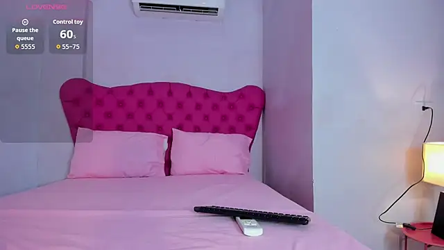 Adalyn Cute online show from 07-22-26, 11:46