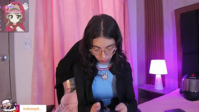 Molly A online show from 04-01-26, 03:31