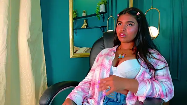 Snapshot of ZoeyMonroe_ chatting on 04-28-26, 03:44 ZoeyMonroe online show from 04-28-26, 03:44