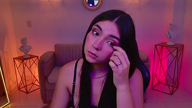 Snapshot of Gia_Capri chatting on 05-30-26, 11:02 Gia Capri online show from 05-30-26, 11:02