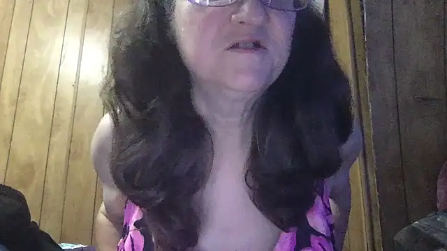 Snapshot of milfmichelle69 chatting on 06-01-26, 11:45 milfmichelle69 online show from 06-01-26, 11:45