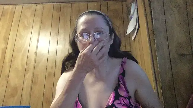Snapshot of milfmichelle69 chatting on 07-30-26, 11:31 milfmichelle69 online show from 07-30-26, 11:31