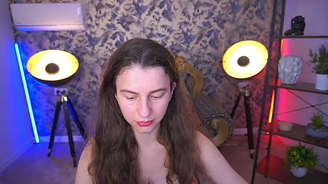 Snapshot of LittleJulii chatting on 07-01-26, 02:40 LittleJulii online show from 07-01-26, 02:40