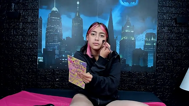 PinkyyPieee  online show from 03-26-26, 11:49