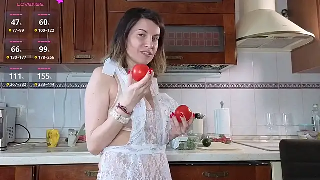 hannahflora online show from 06-14-26, 07:32