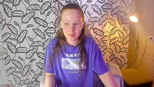 Snapshot of NikiCozy chatting on 06-04-26, 02:28 NikiCozy online show from 06-04-26, 02:28