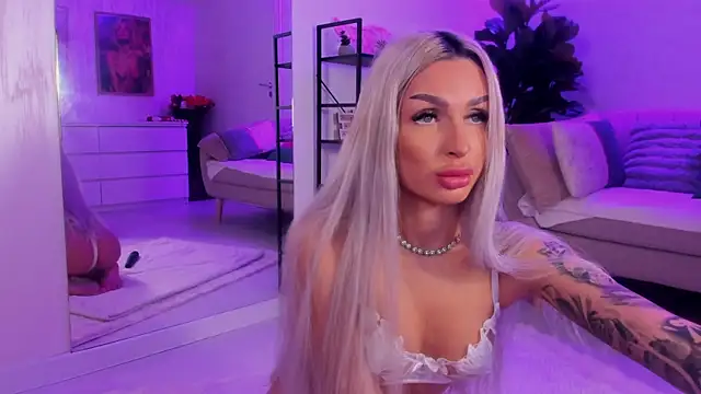 ArianaXO  online show from 05-22-26, 06:31