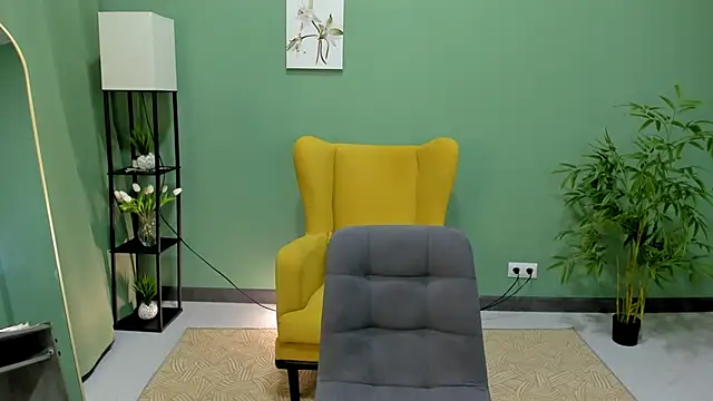 LeticiaRomano online show from 06-17-26, 04:04