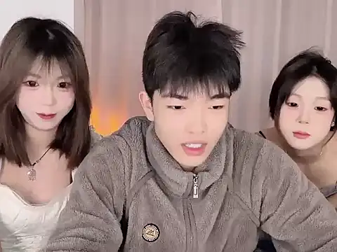 Snapshot of SM_00007 chatting on 03-11-26, 02:56 SM 00007 online show from 03-11-26, 02:56