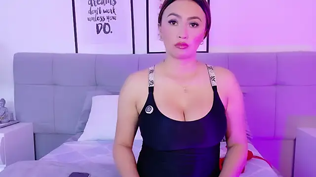 Snapshot of Katalina_Alvarezz chatting on 05-21-26, 07:43 Katalina Alvarezz online show from 05-21-26, 07:43