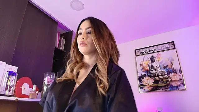 Snapshot of Katalina_Alvarezz chatting on 06-11-26, 07:12 Katalina Alvarezz online show from 06-11-26, 07:12