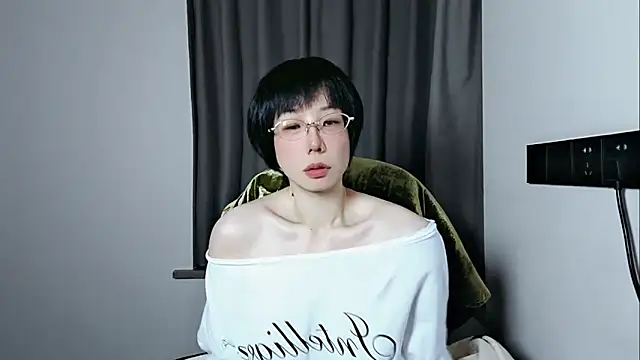 Snapshot of lin_lin_520_520 chatting on 04-30-26, 04:35 lin lin 520 520 online show from 04-30-26, 04:35