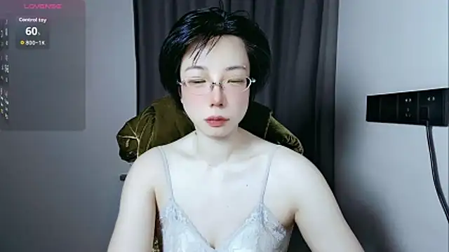 Snapshot of lin_lin_520_520 chatting on 05-18-26, 04:02 lin lin 520 520 online show from 05-18-26, 04:02
