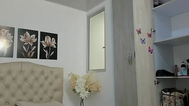 Snapshot of Tamar4_f00x chatting on 07-30-26, 12:59 Tamar4 f00x online show from 07-30-26, 12:59