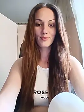 Snapshot of LunaCrystall chatting on 06-06-26, 04:12 LunaCrystall online show from 06-06-26, 04:12
