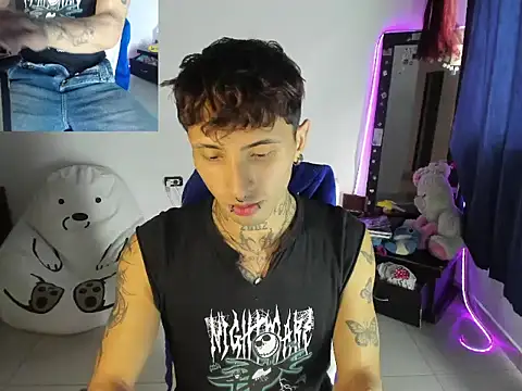 Wall ee- online show from 03-10-26, 07:41