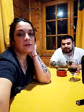 Snapshot of pareja-ma chatting on 03-11-26, 04:07 pareja-ma online show from 03-11-26, 04:07