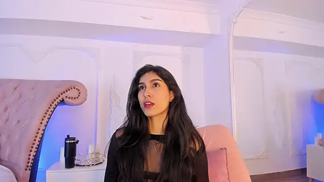 LucianaBlanco  online show from 06-19-26, 08:34