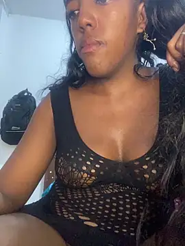 Snapshot of Brenda_hot27 chatting on 06-07-26, 01:10 Brenda hot27 online show from 06-07-26, 01:10