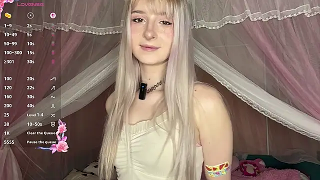 OnlyEva1 online show from 04-19-26, 07:40