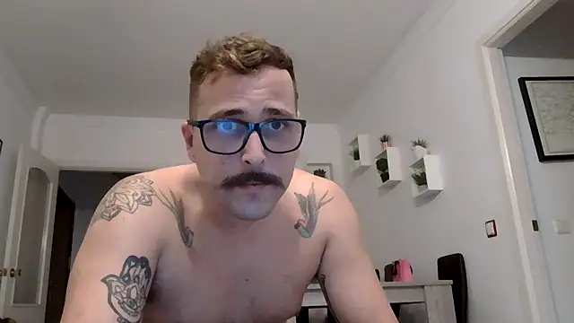 Snapshot of yanick931 chatting on 05-06-26, 07:19 yanick931 online show from 05-06-26, 07:19