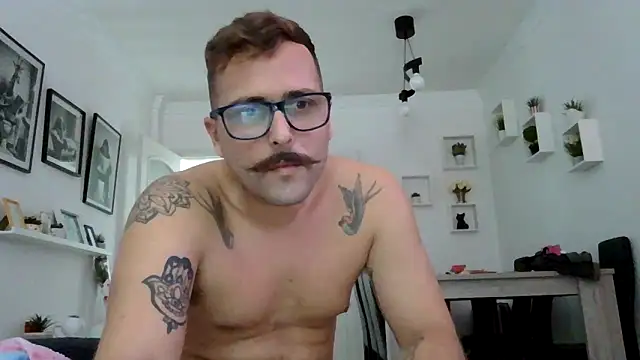 Snapshot of yanick931 chatting on 05-07-26, 02:22 yanick931 online show from 05-07-26, 02:22