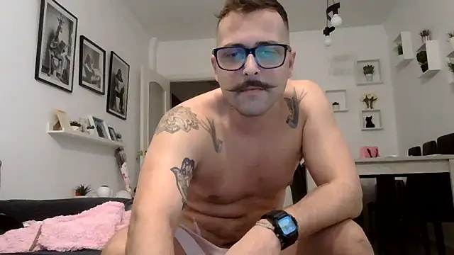 Snapshot of yanick931 chatting on 05-11-26, 11:02 yanick931 online show from 05-11-26, 11:02