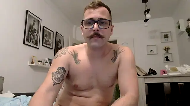 Snapshot of yanick931 chatting on 05-15-26, 11:12 yanick931 online show from 05-15-26, 11:12