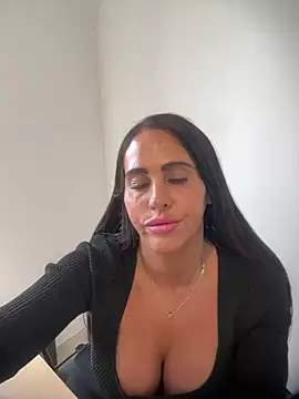 spiceyminx1234 online show from 06-20-26, 10:40