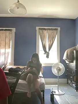 urfavgamergurl online show from 06-20-26, 04:43