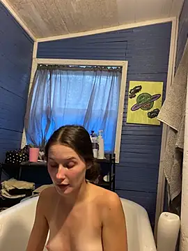 urfavgamergurl online show from 06-25-26, 10:03