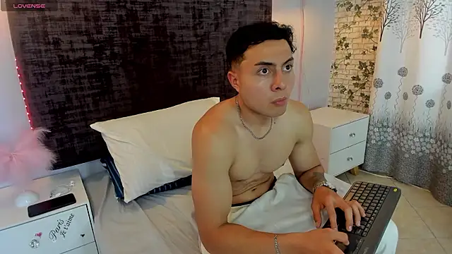 baby west online show from 03-11-26, 10:05