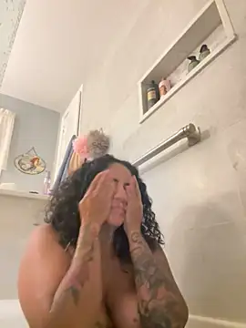 LatinaLoka online show from 03-11-26, 02:39