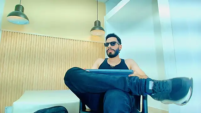 JEAN LEWIS2 online show from 03-19-26, 07:29