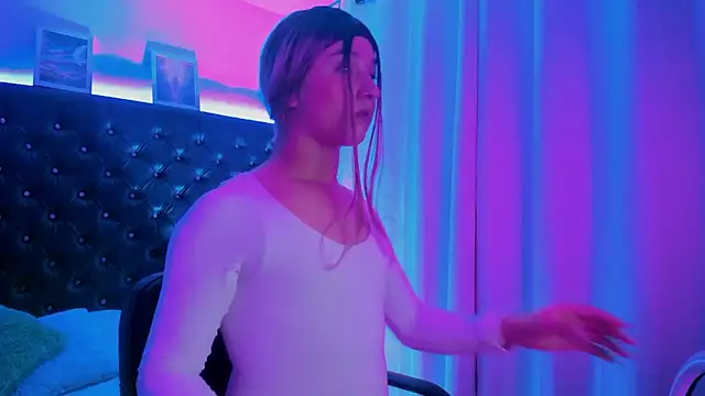 BellaRoge online show from 04-20-26, 05:43